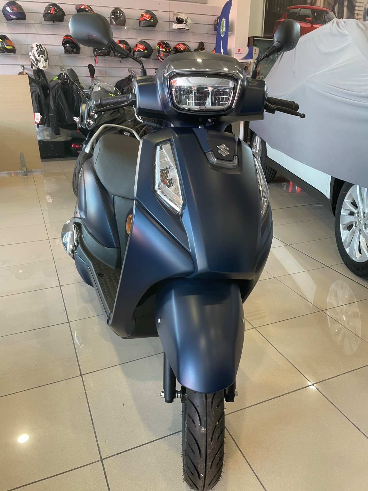 Suzuki Address 125: Estilo clásico, eficiencia del futuro - Imagen 1