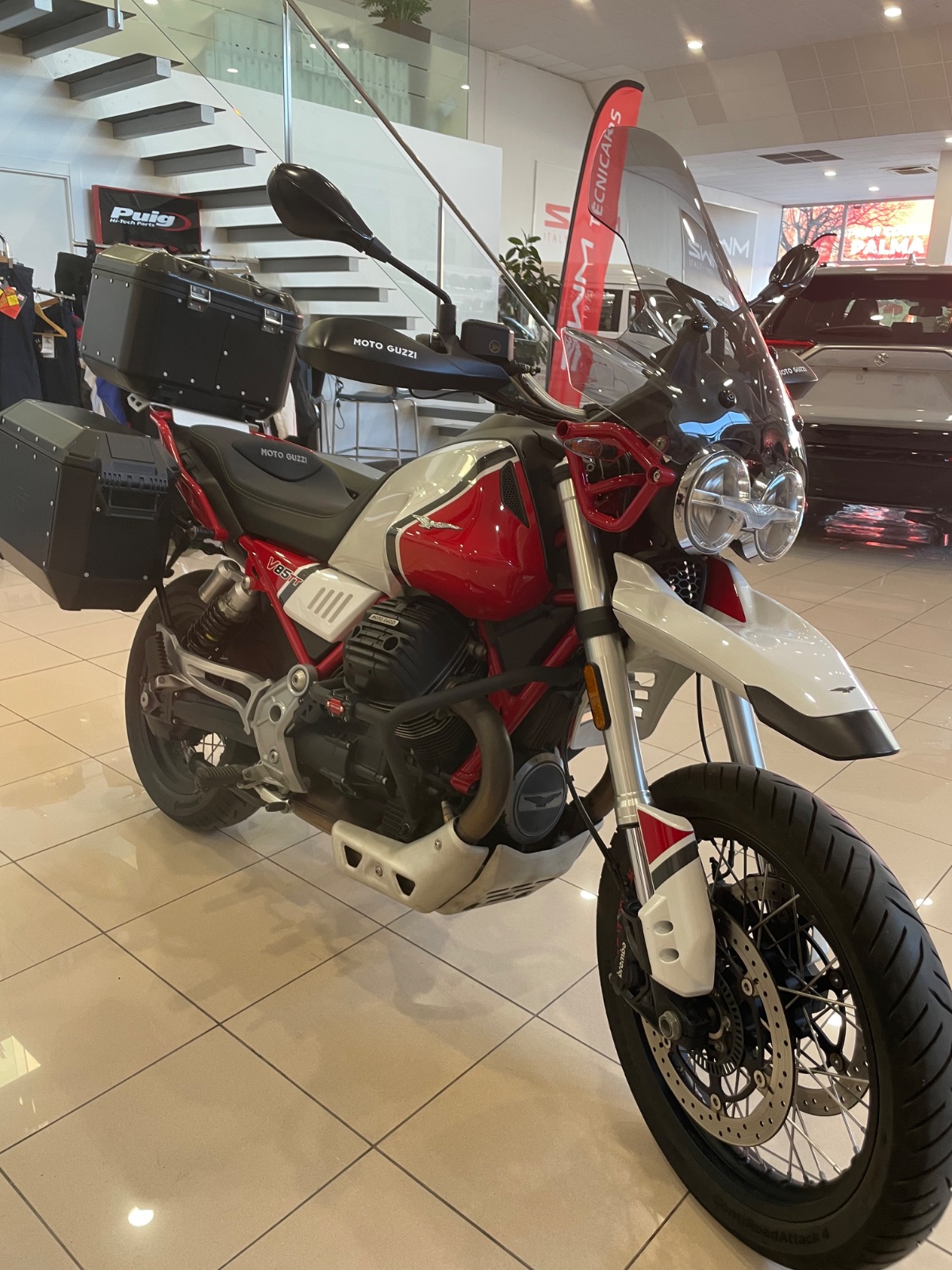 V85TT Moto Guzzi - Imagen 1