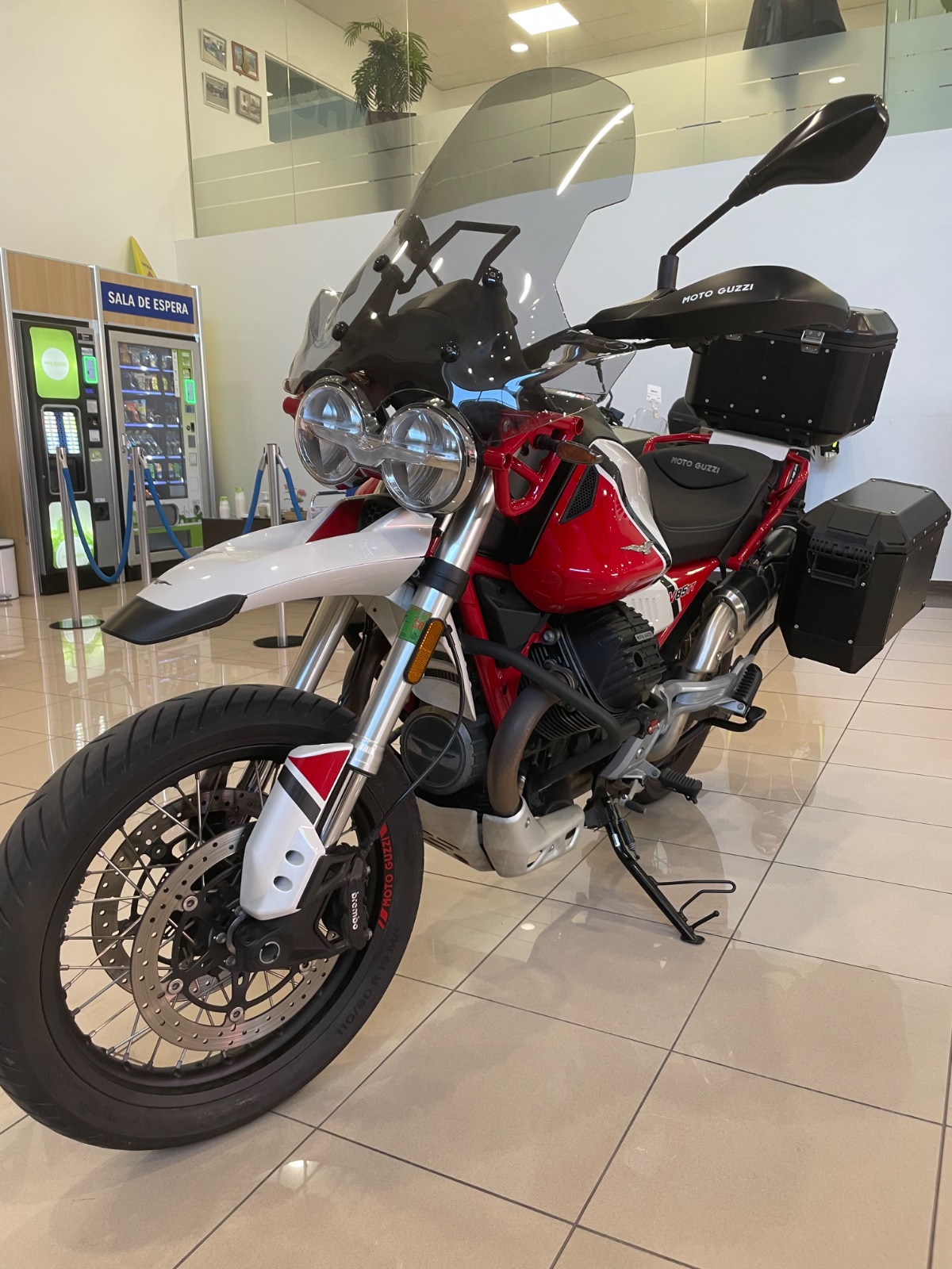 V85TT Moto Guzzi - Imagen 2