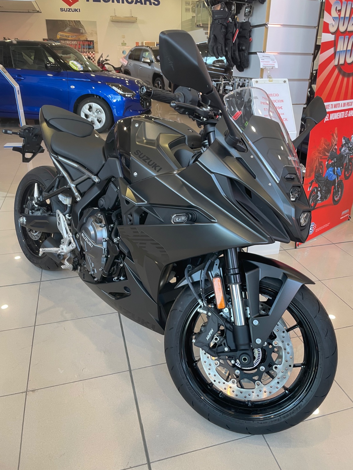 GSX-8R