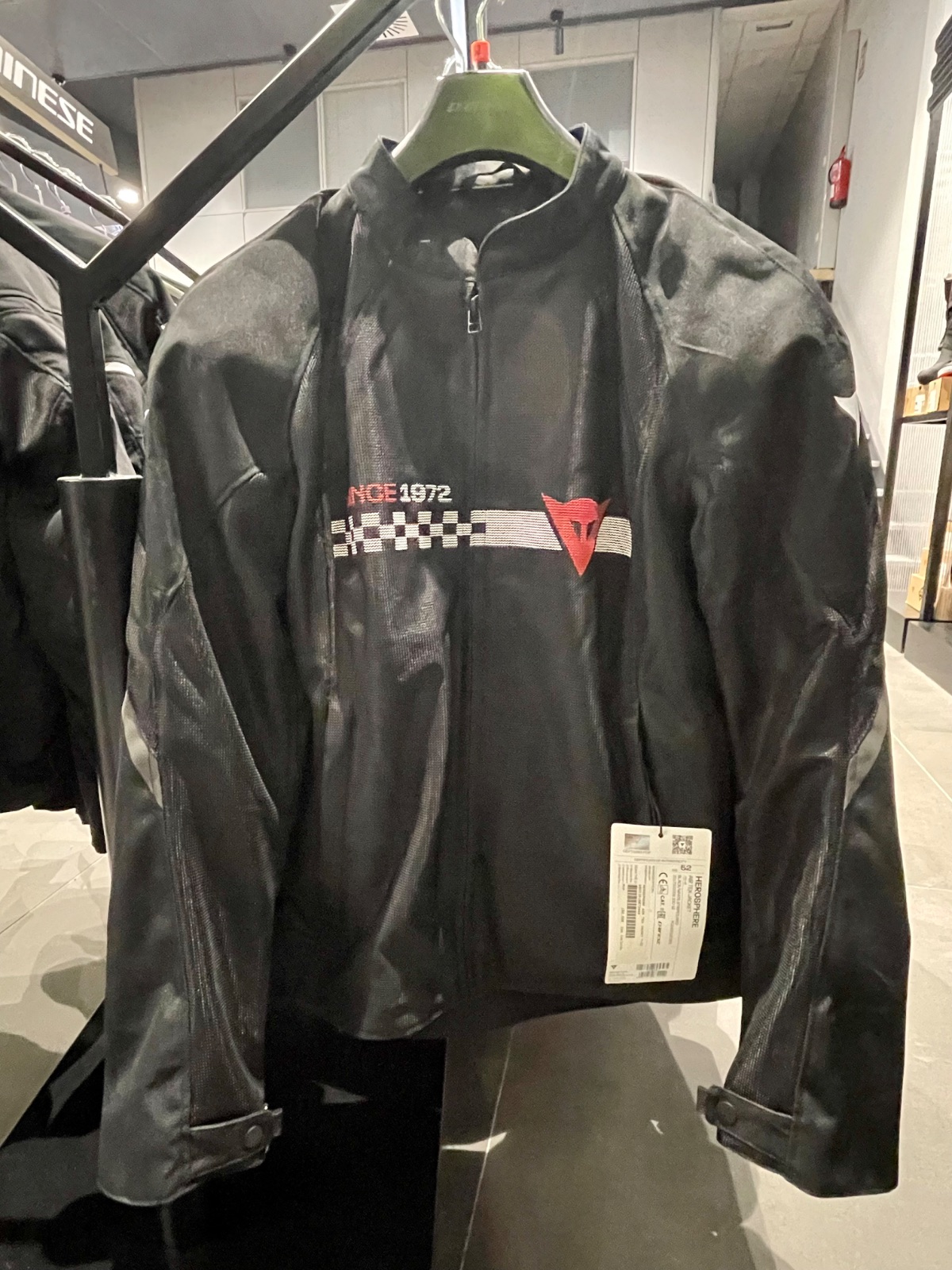 🏁 Homenaje a la Leyenda: Chaqueta Dainese Herosphere "Since 1972"