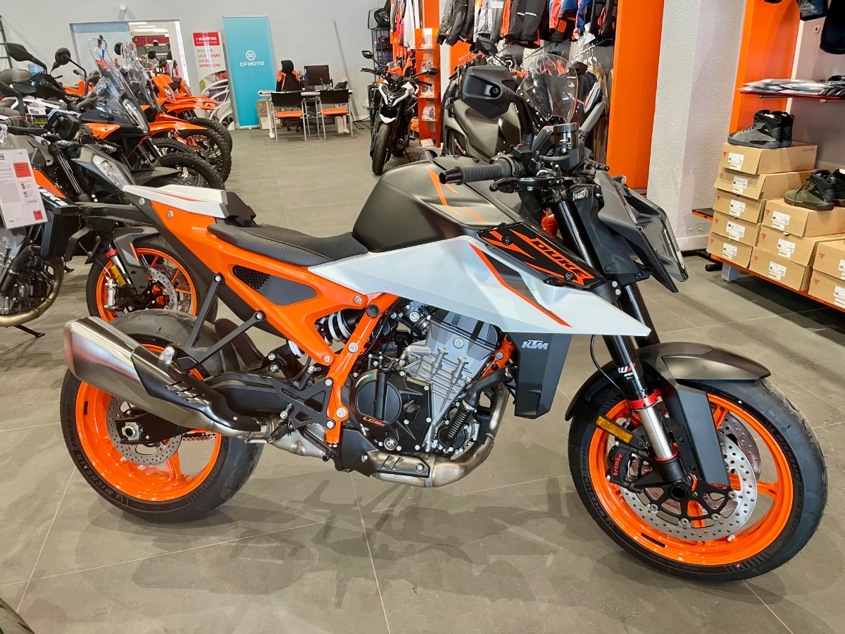 ¡NUEVA KTM 990 Duke R! - Imagen 4