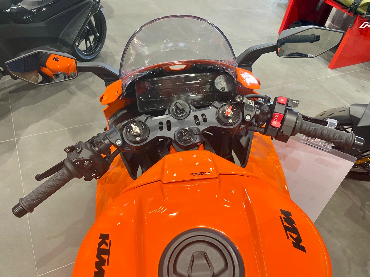 Nueva KTM 990 RC R - Imagen 5