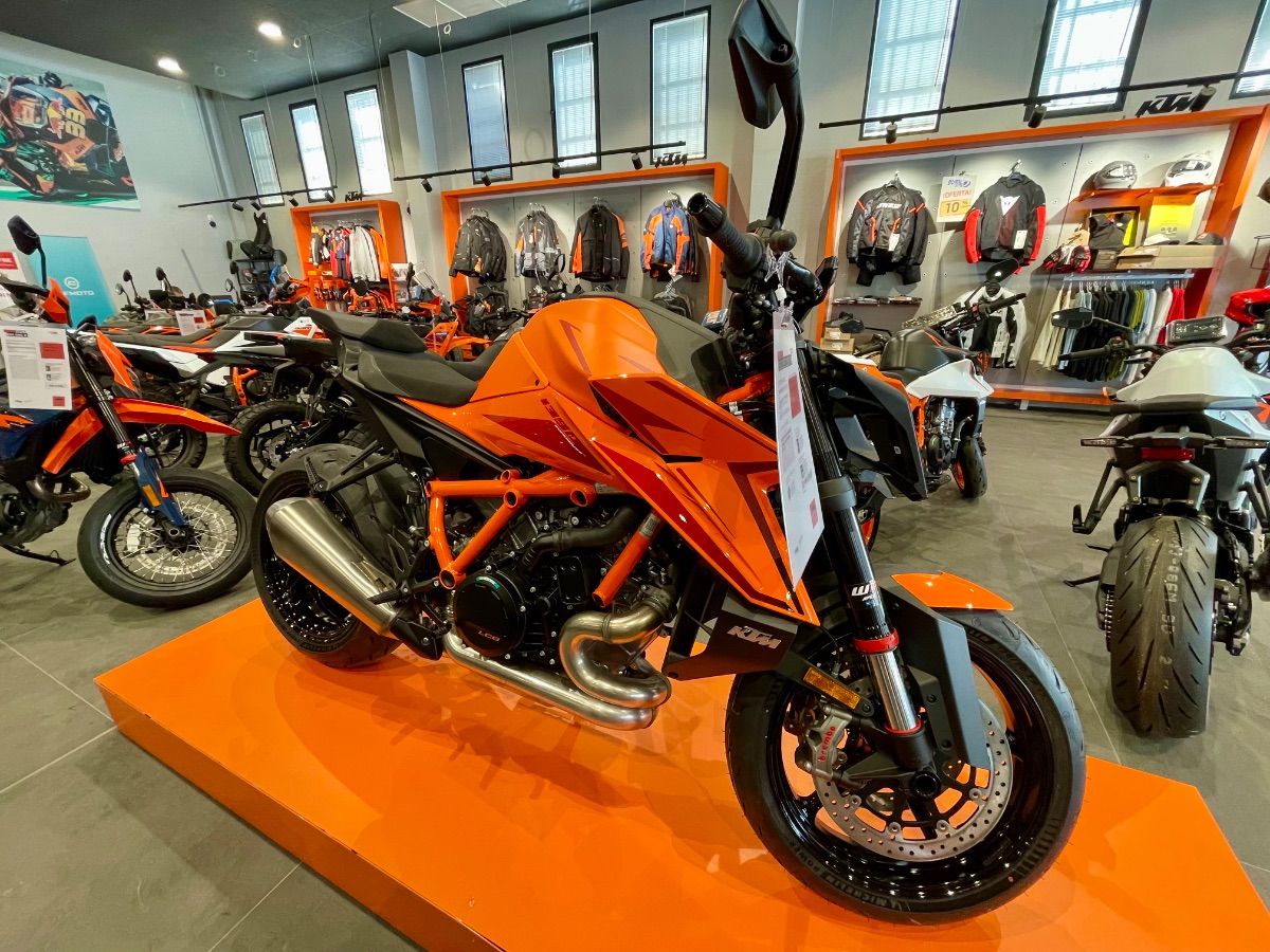 Nueva KTM 1390 Super Duke R - Imagen 1