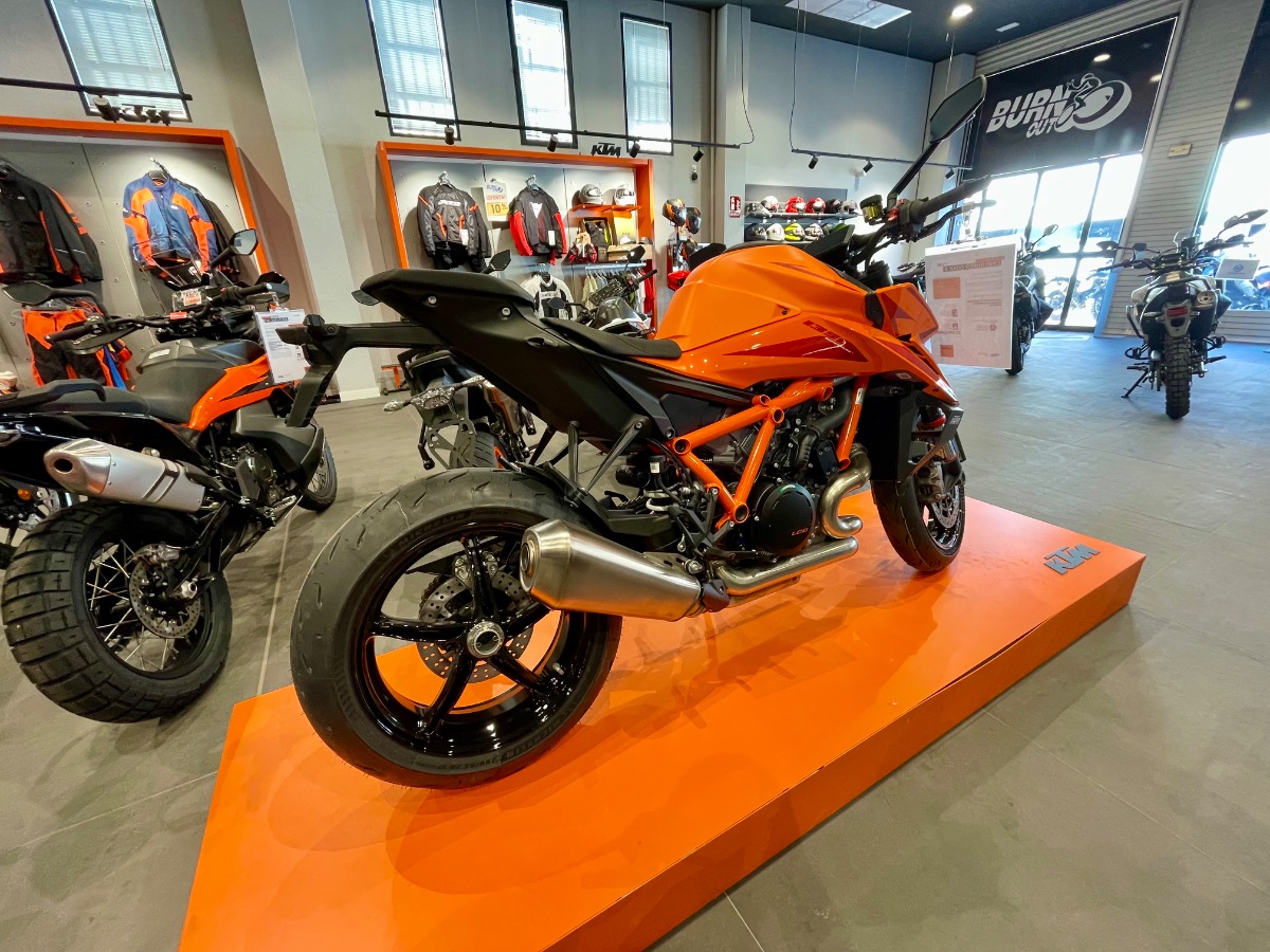Nueva KTM 1390 Super Duke R - Imagen 3