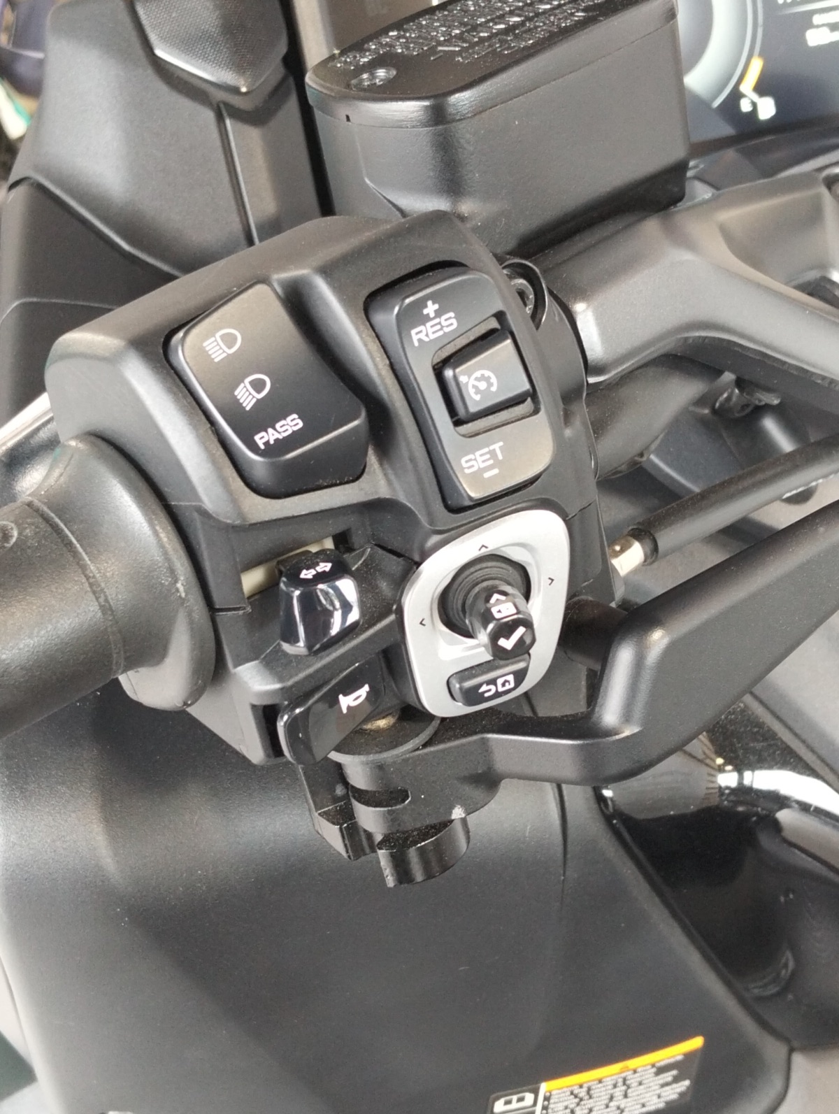 TMAX 560 TECHMAX DARK MAGMA - Imagen 5