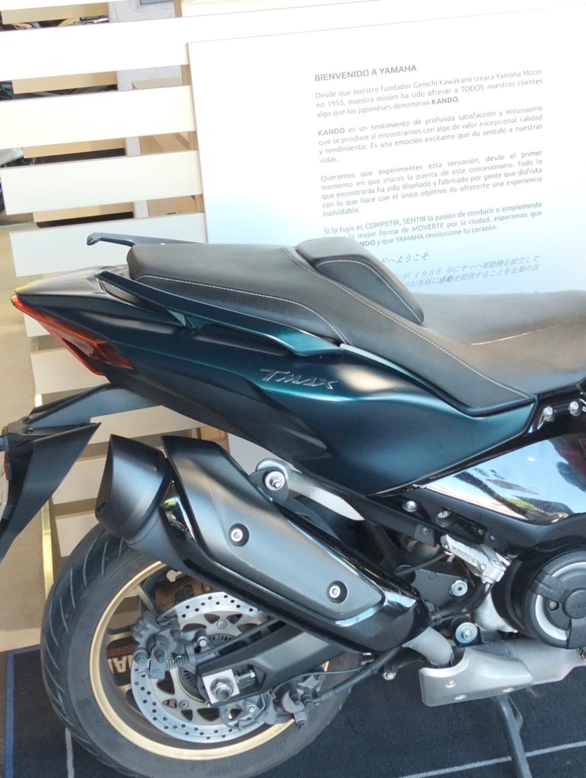 YAMAHA TMAX 560 TECH MAX (2023) - Imagen 3