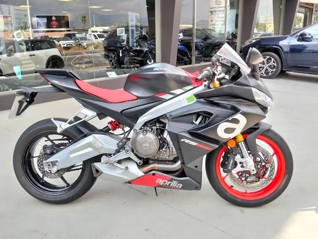 Aprilia RS 660 (2022) – Deportividad Pura y Electrónica de Superbike - Imagen 1